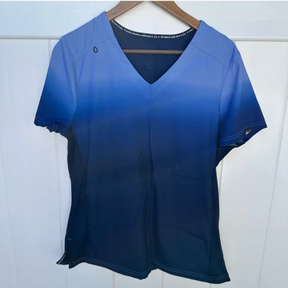 Women's Koi Lite Ombre Blue Scrub Top Size M - Picture 2 of 5